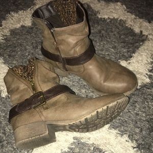 Woman's boots